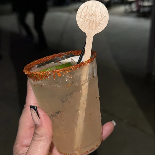 100-500 PCS Personalized Wooden Drink Stirrers, Custom Disposable Coffee Stir Sticks with Round Ends, Engraved Design Stirrers